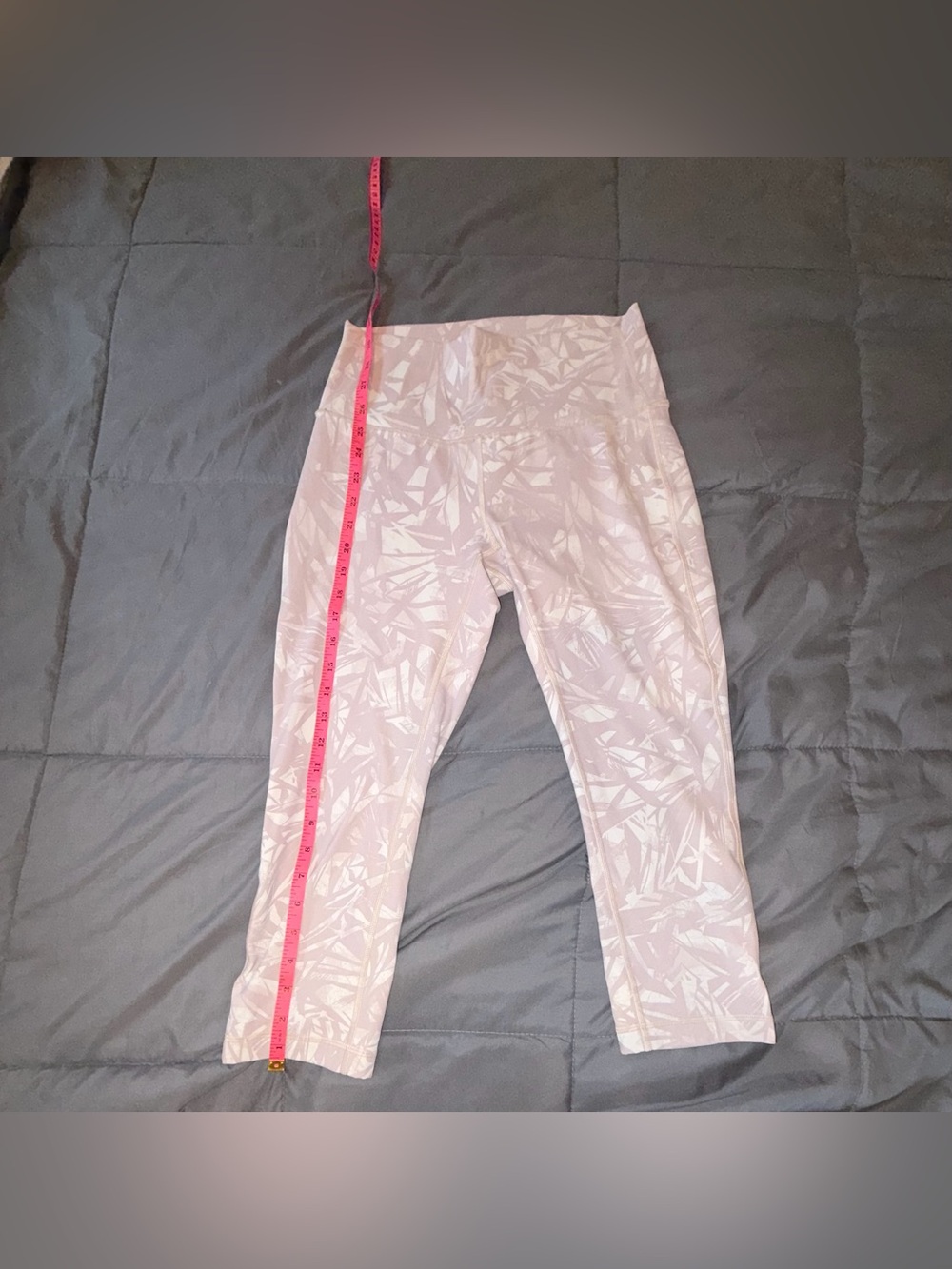 Lululemon Pink Patterned Cropped Leggings High Rise - Picture 4 of 6
